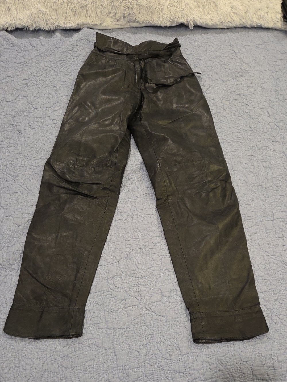 Women’s Straight High Waist Carlo Gabrielli Leather Pants Size 6!